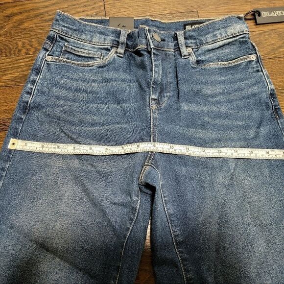 New Blank NYC| Size 26 Jean Shorts - Picture 3 of 4